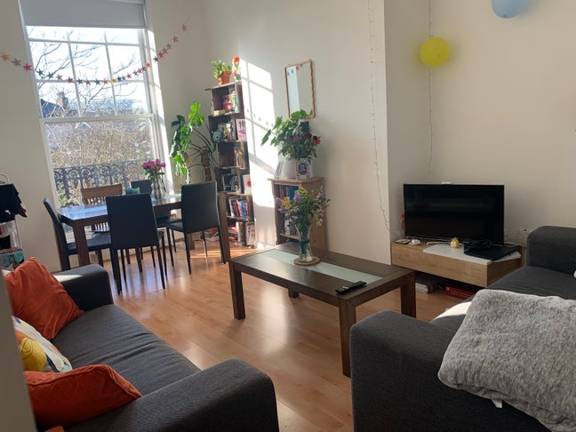 Camden Town Double Room Available  Main Photo