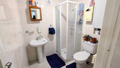 A bright,spacious and fully furnished flat to rent Main Photo