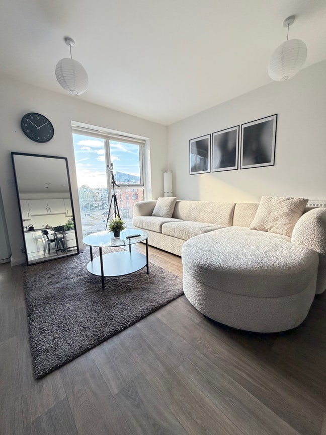 One double bed in dartford to share Main Photo