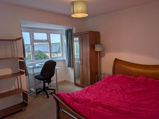 Room in quiet house in Cowley Main Photo