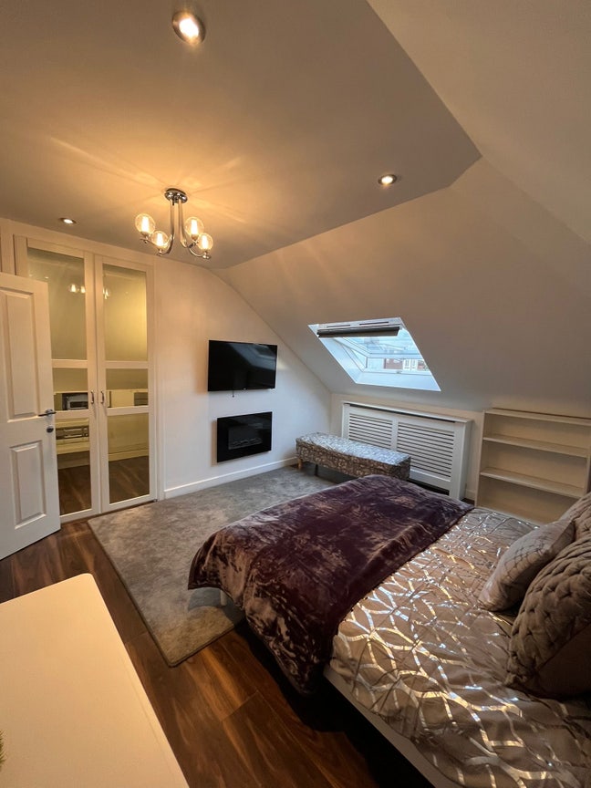 ✨ Spotless Home 🧼  •  NW7 2PY •  Bills Covered  Main Photo