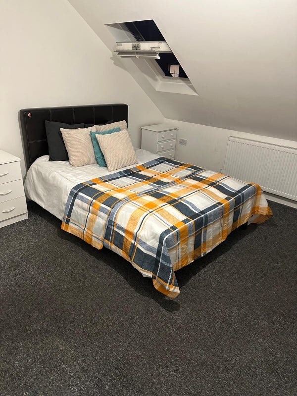 🛏️ Spacious double room to let- Harlesden Main Photo
