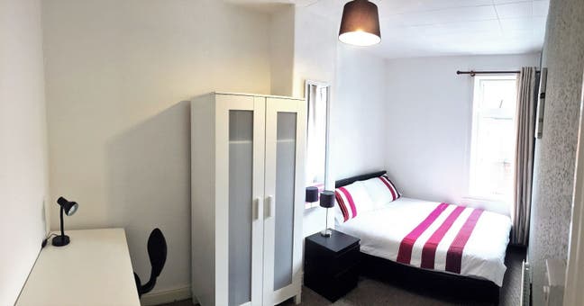 🏡 Comfortable Double Room---£1 for 1St Month Rent Main Photo