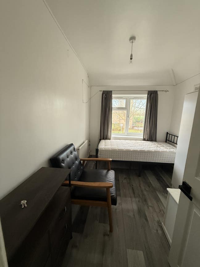 Single room good transport links Main Photo