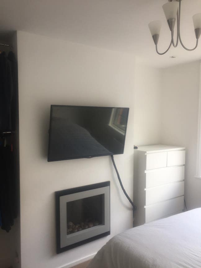 £530.00pcm   2mins Godley - Piccadilly bills inc  Main Photo