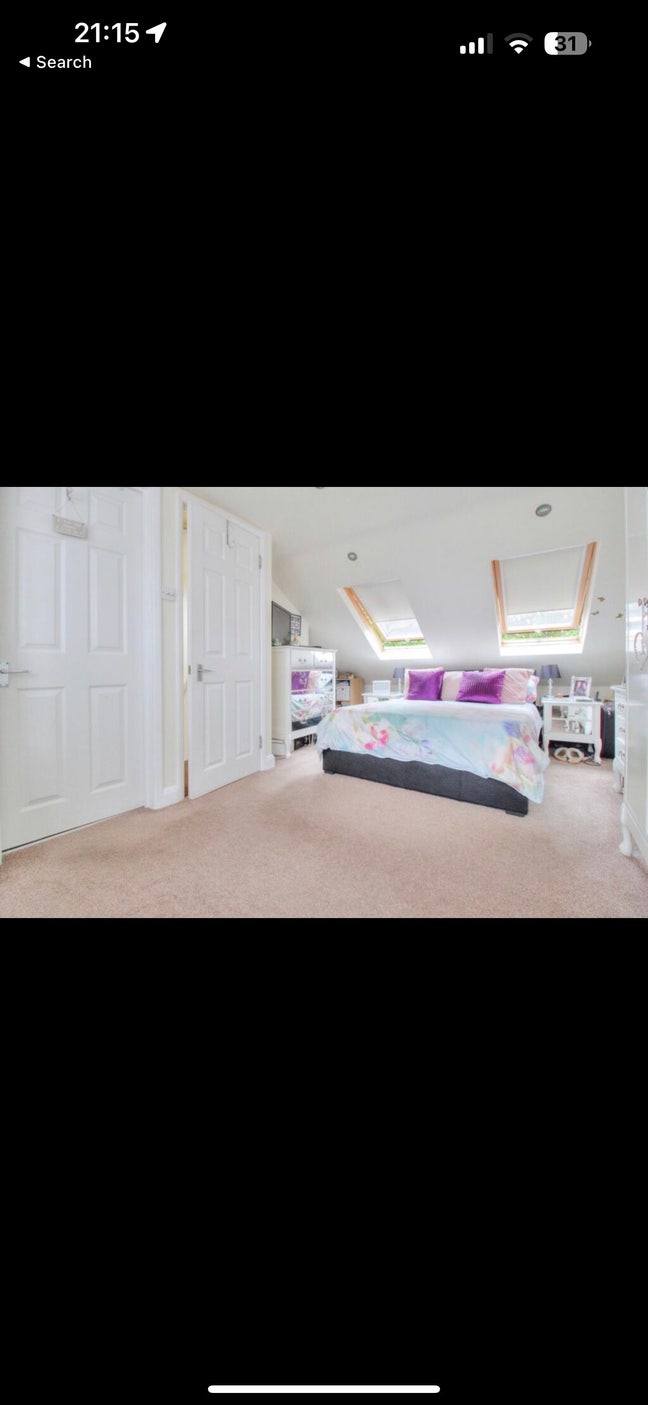  ensuite double bed available immediately Main Photo