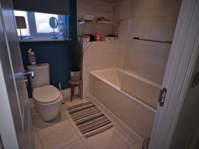 Double room £750 per month  Main Photo