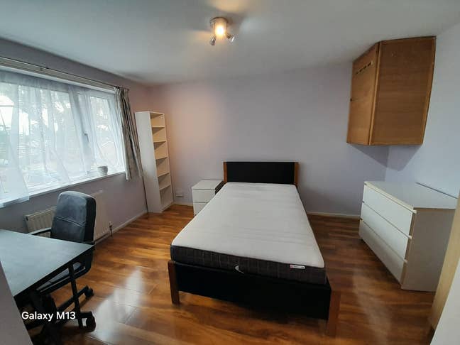 Really Nice Furnished House. All Bills paid 6Jan26 Main Photo