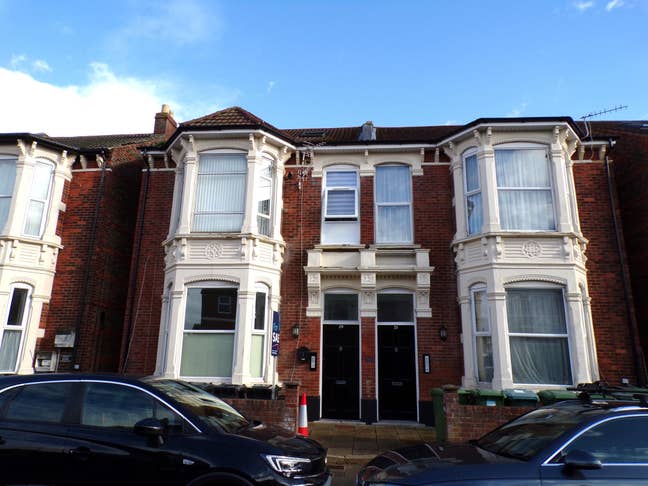 Large Garden Flat to Let in Southsea  Main Photo