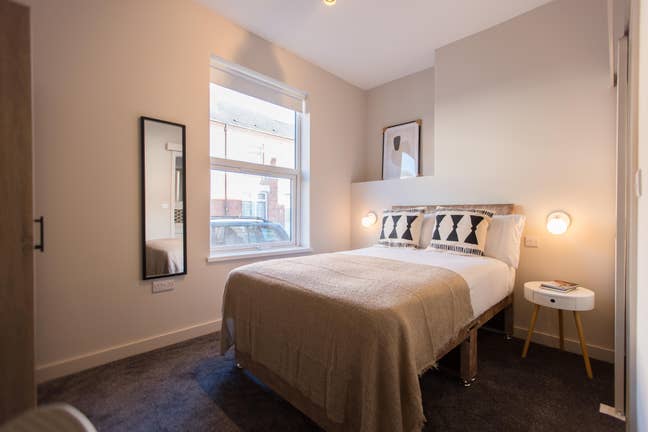  🚨Rr En Suite Available Now 🚨 Main Photo