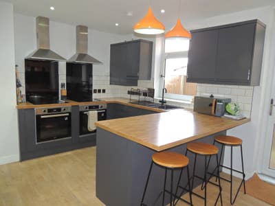  En suite Double Room |  close to KMH | NG17 Main Photo