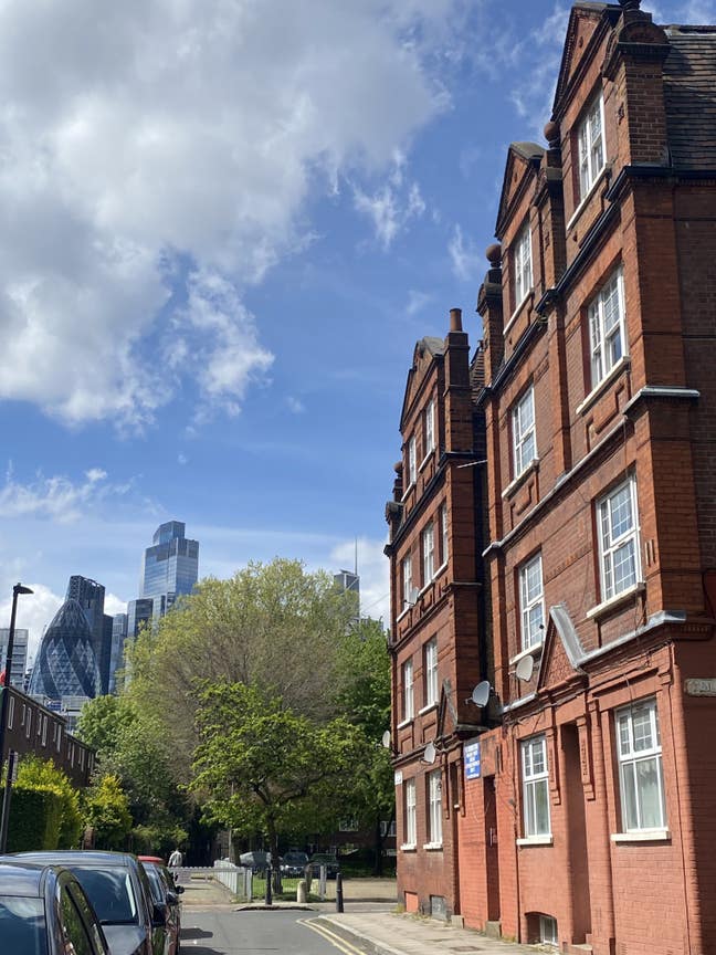 Zone 1 ! Perfect Location! Double Available 20.12! Main Photo