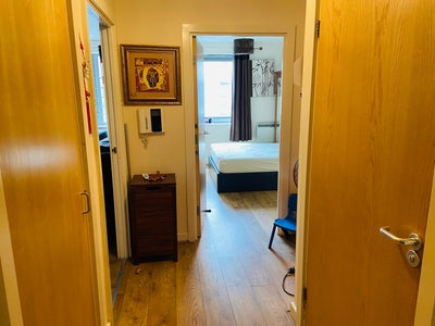 One bed flat to rent in zone 2.  Main Photo