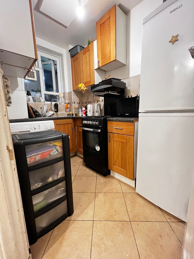 🌟 Stylish Bright Double Room – Fulham Palace Road, Main Photo