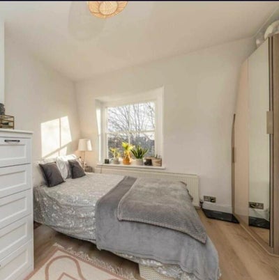 Attractive flat for rent in West Kensington-Feb 25 Main Photo