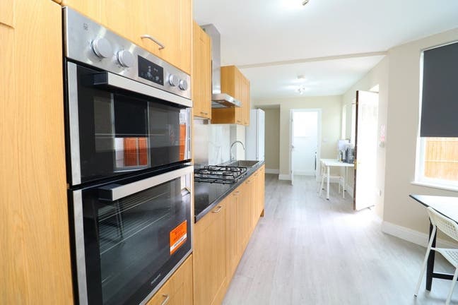 Brand New Double Room in Canada Water/Surrey Quays Main Photo