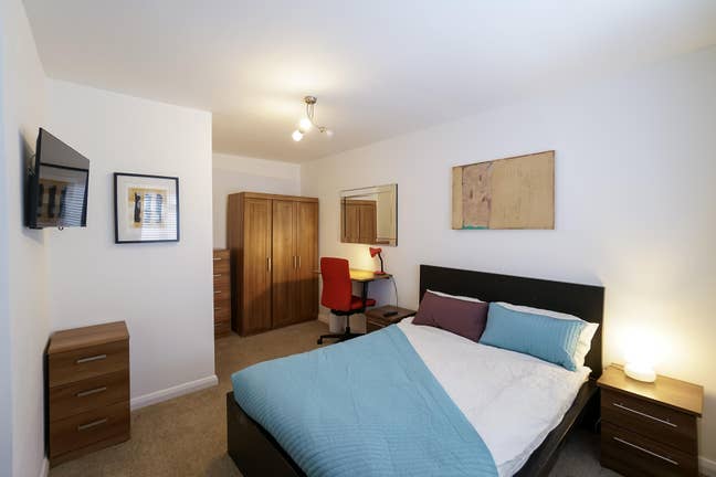 A Beautiful Ensuite Room Close to TVP Main Photo