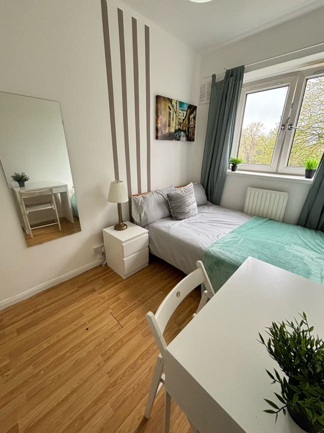 Room near Victoria Park  Main Photo