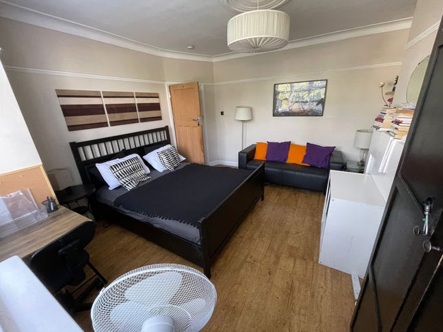 Stunning Double Room Chingford Main Photo