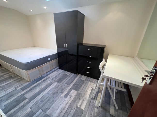 Amazing room in Willesden /10 min jubilee line Main Photo