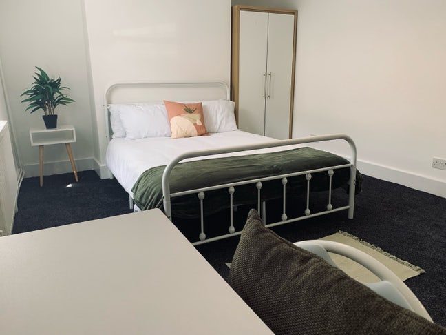 Spacious Room available - stunning shared home!  Main Photo