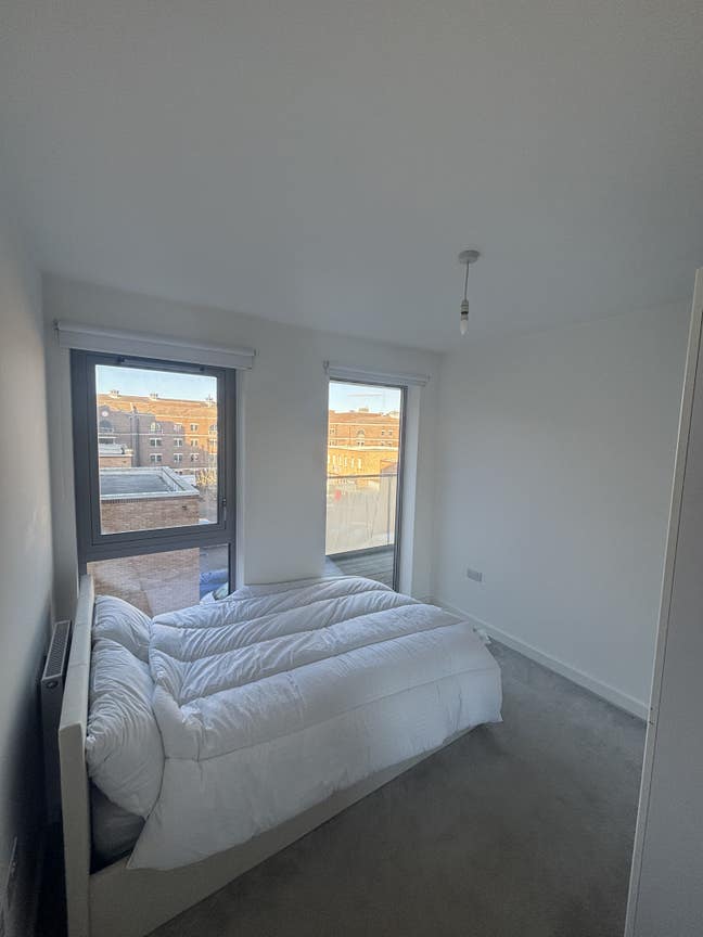 Modern Double Room with Private Bathroom  Main Photo