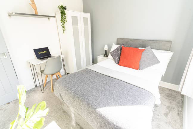 Large Double Bedrooms Newly Furnished In Southsea Main Photo