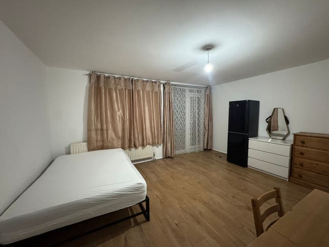 Large Double for Rent in Shoreditch Main Photo