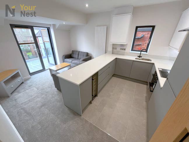 Stunning house share with heated balcony.  Main Photo