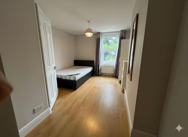 Double Room w/ensuite, RG2  Main Photo