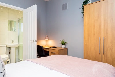 🏡 🌟 Ensuite Room - Double - Iffley Road  Main Photo