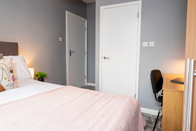 🌟 Double Room W/Ensuite Room on Iffley Rd 🏡 Main Photo