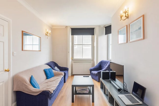 1 Bed Flat Tottenham Court Road -  Amazing! Main Photo