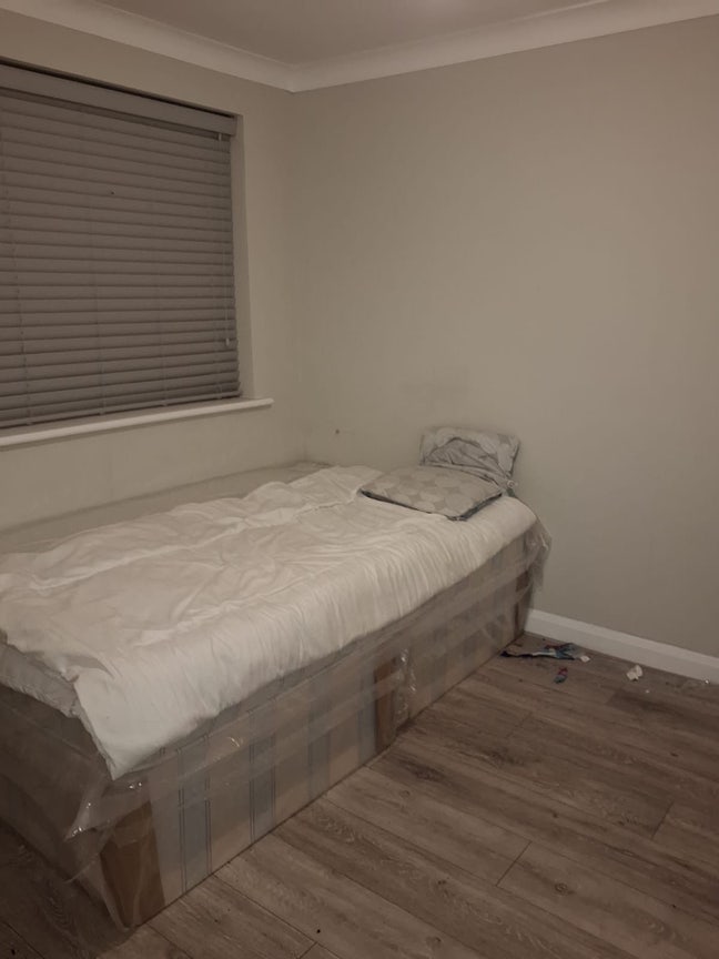 Spacious Room-Universal Credit Accepted Main Photo