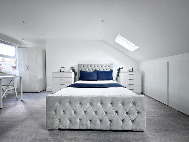 Modern Loft Double Room 10 Mins from Bakerloo Line Main Photo