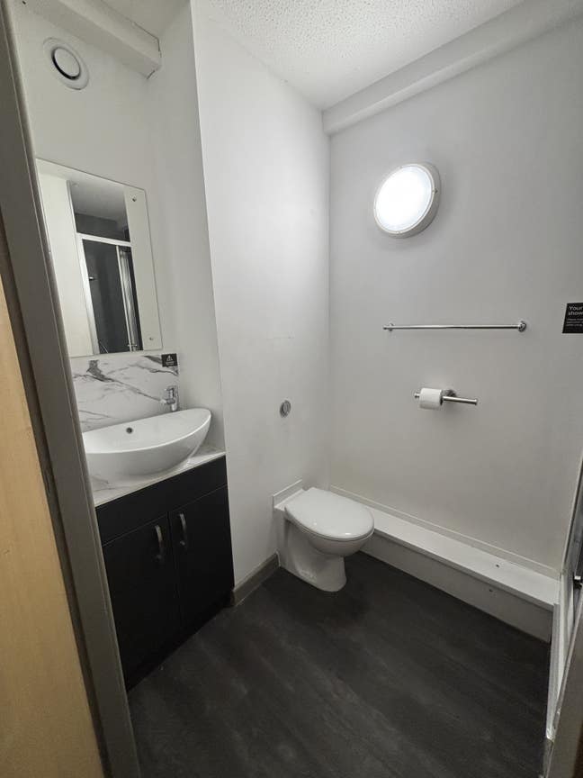 Large en-suite New Medlock MMU Main Photo
