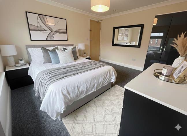 😍 Heart of Southsea • Huge Rooms (17Acr) Main Photo