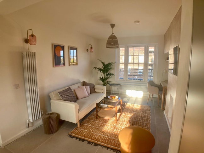 2 Double Rooms Available in Vauxhall Main Photo