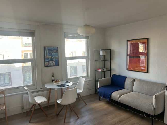 Short-term subletting room opposite Hackney Centra Main Photo
