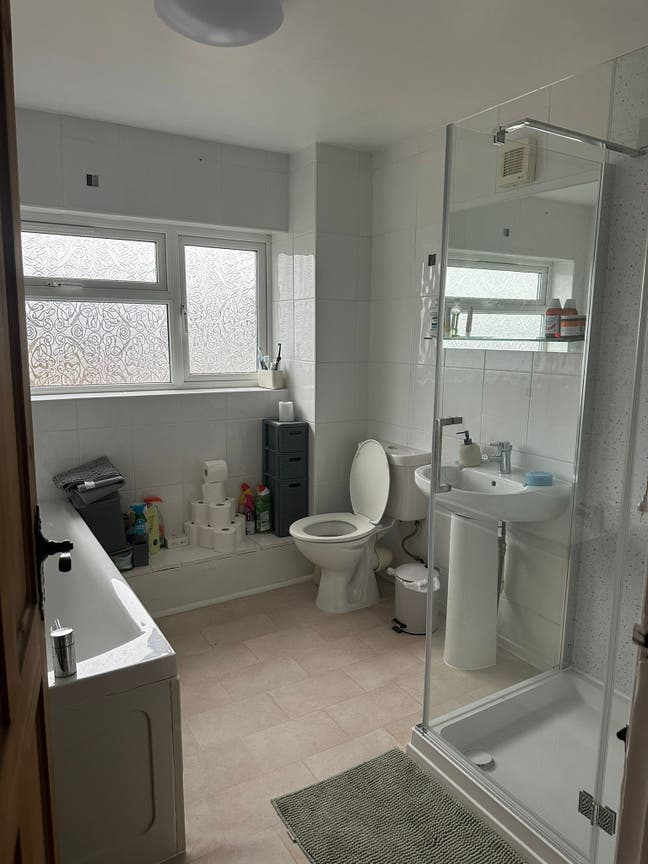 1 x Room Available in Cosy Shared House (Bath) Main Photo