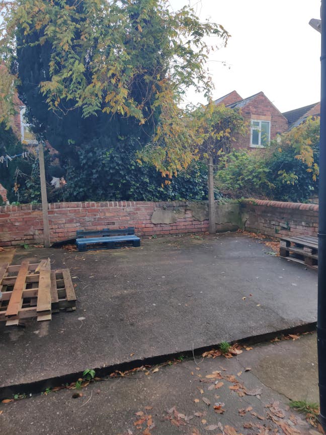 Room in Lenton - Immediate Tenancy takeover  Main Photo