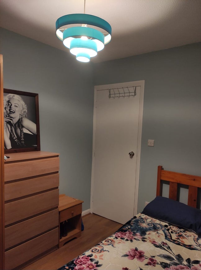 Large double size room Heathrow Feltham Main Photo