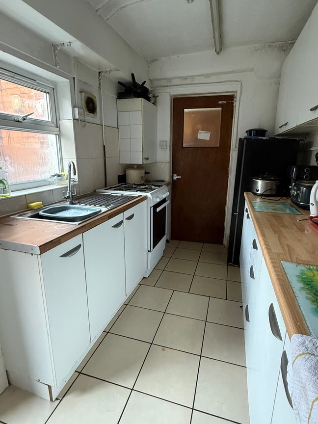 Rooms available St George’s Road, Redditch Main Photo