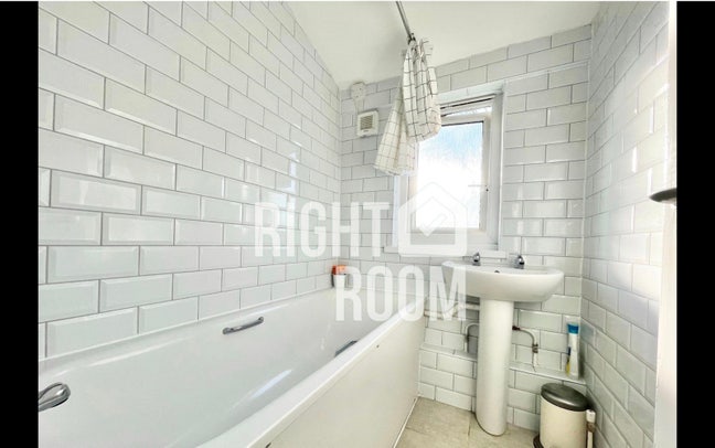 Cozy room in N7 Main Photo