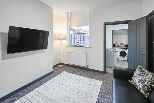 Comfortable Double Room | Eccles | Bills Included! Main Photo