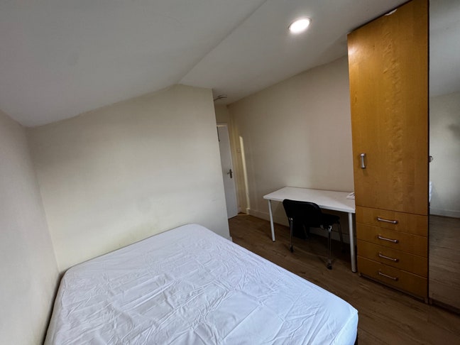 All Inclusive Cosy Double room in Southall UB1  Main Photo