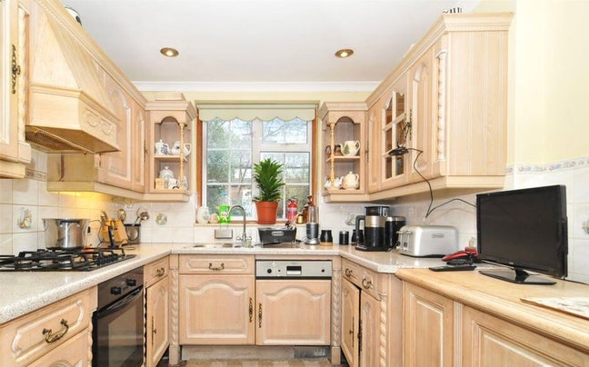 Willesden Sport Center - Single Room En-Suite Main Photo