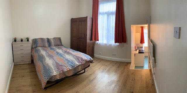 Studio Flat in Tottenham - Utility Bills Included Main Photo