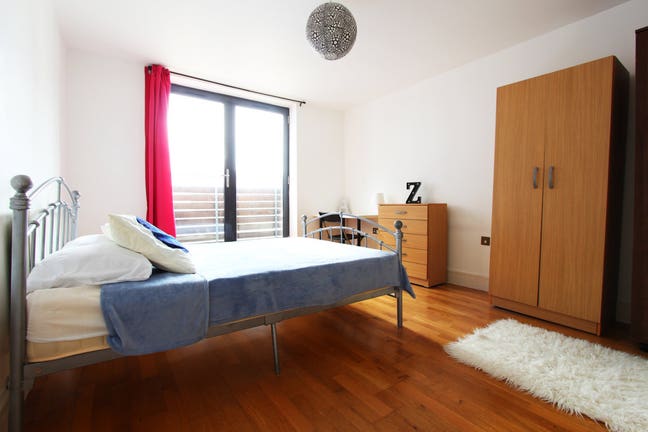 **Spacious Ensuite**View Today!  Near Lidl Main Photo