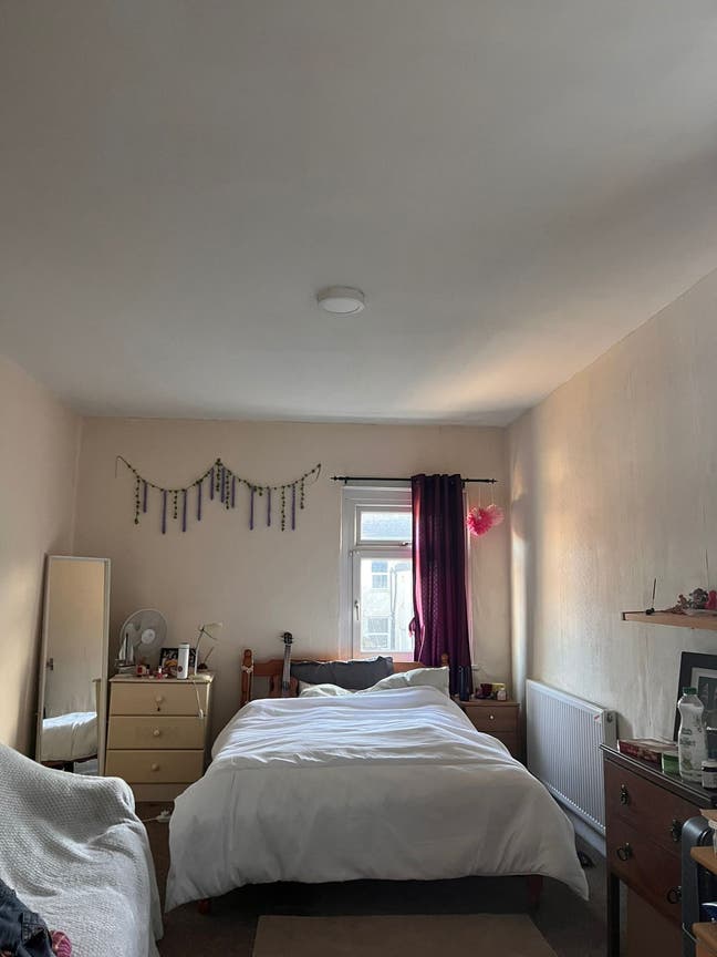 Beautiful Room in Cardiff City Centre — Next to SU Main Photo
